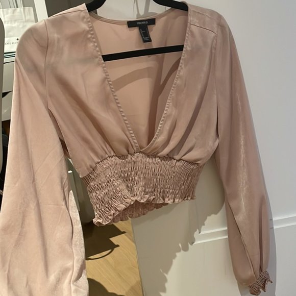 Beautiful champagne top! - Picture 1 of 1